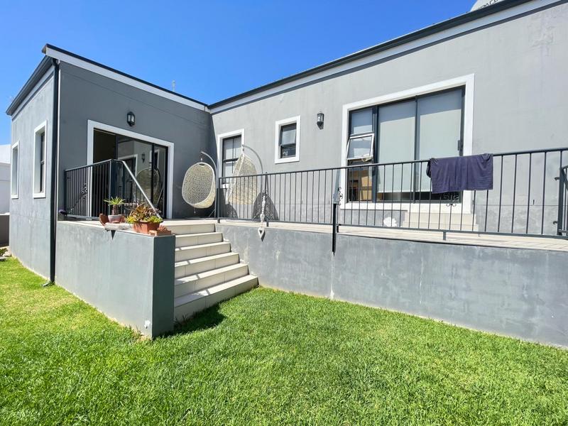 3 Bedroom Property for Sale in Glen Lilly Western Cape